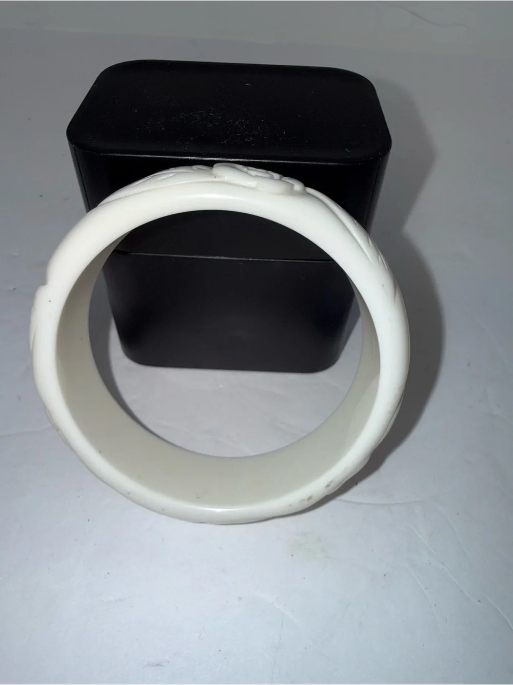 Vintage Carved Floral Bangle Bracelet Lucite Plastic White Statement Jewelry
